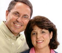 A photo of Steve and Arlene Richardson, CIU alumni.